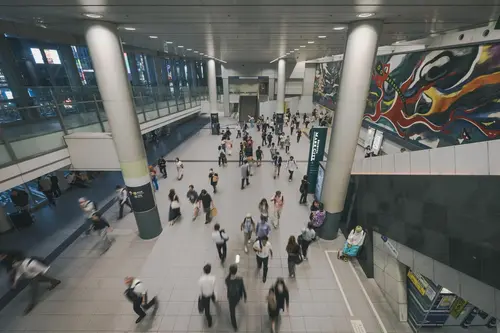 マークシティ内連絡通路