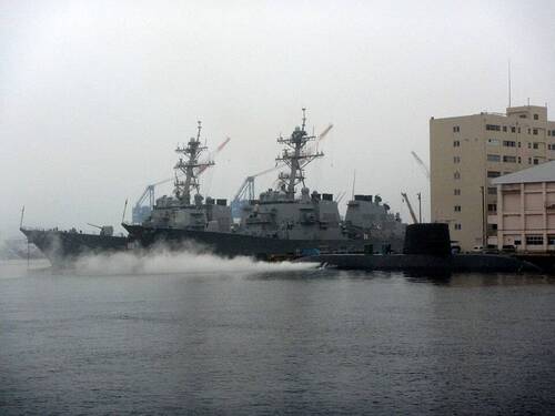 横須賀海軍施設